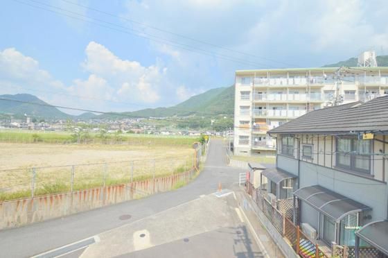 �y���]�z�@