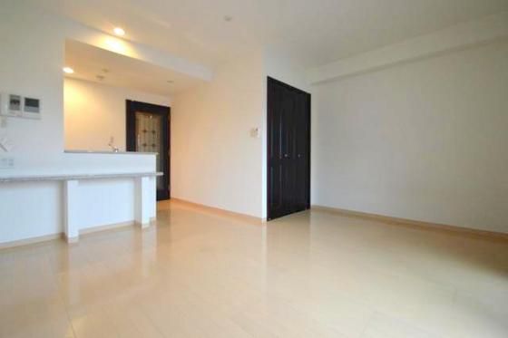 �y�����E���r���O�z�@