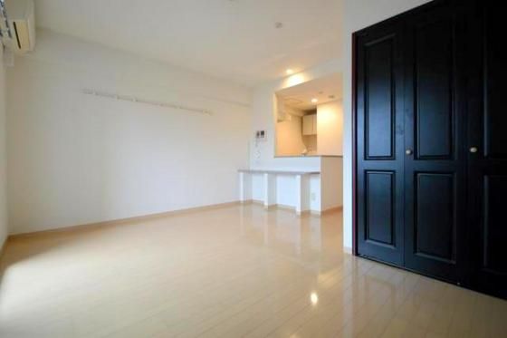 �y�����E���r���O�z�@