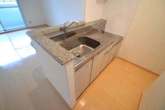 �y�L�b�`���z�@