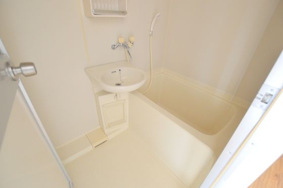 �y�o�X�z�@�������o�X�g�C����