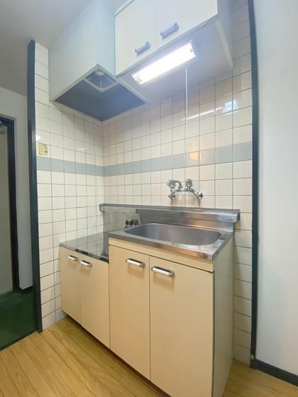 �y�L�b�`���z�@