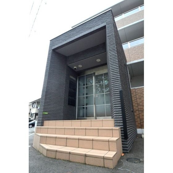 �������̂���G���g�����X