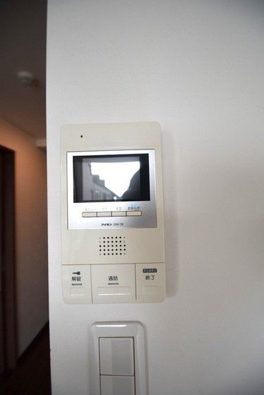 �y�Z�L�����e�B�z�@