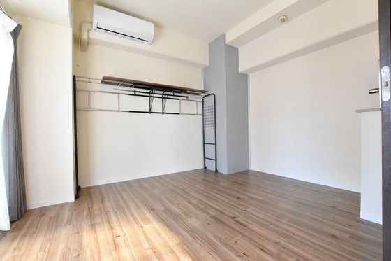 �y�����E���r���O�z�@