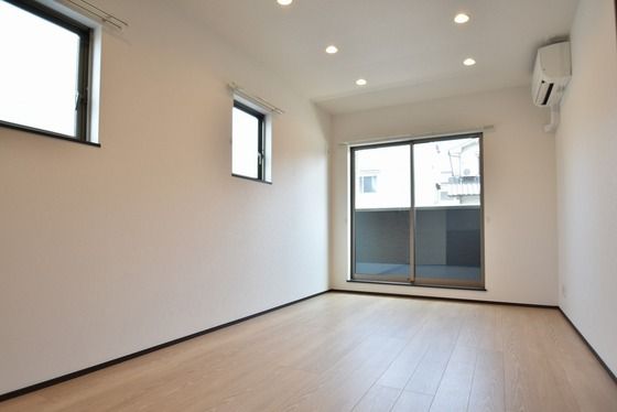 �y���̑������E�X�y�[�X�z�@