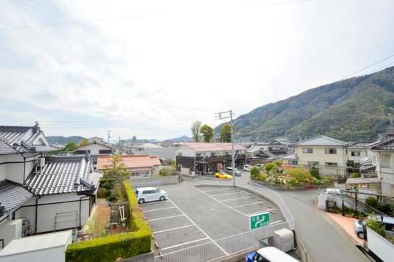 �y���]�z�@