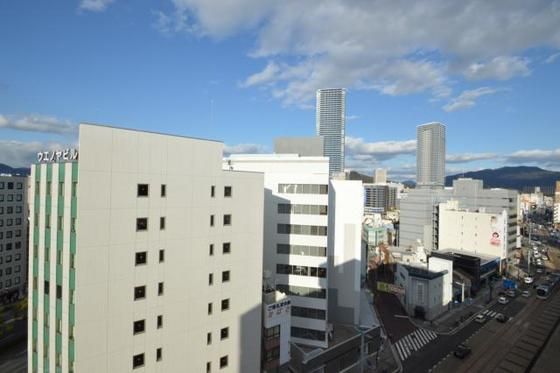 �y���]�z�@