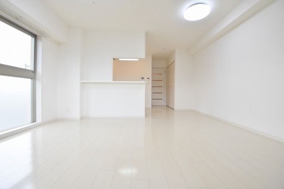 �y�����E���r���O�z�@