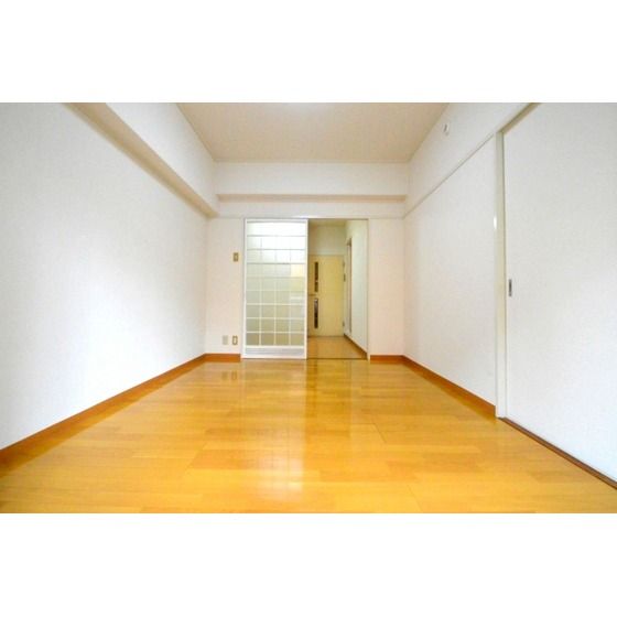 �y�����E���r���O�z�@