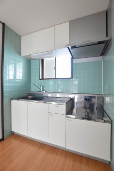 �y�L�b�`���z�@