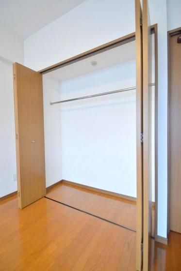 �y���[�z�@�N���[�[�b�g