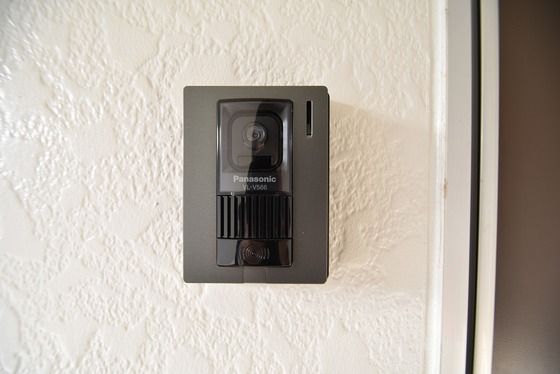 �y�Z�L�����e�B�z�@