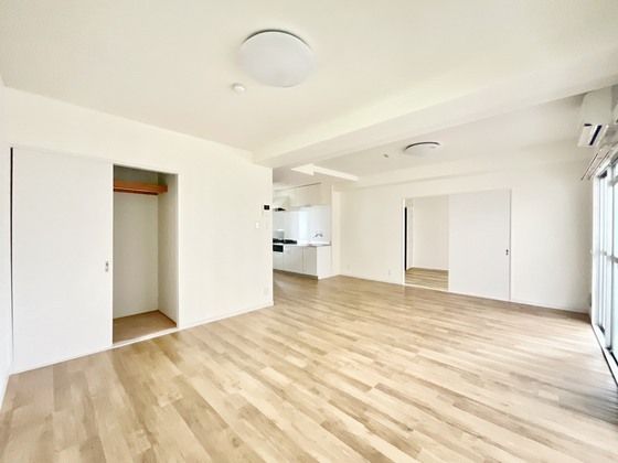 �y�����E���r���O�z�@