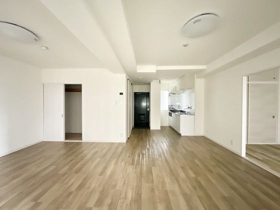 �y�����E���r���O�z�@