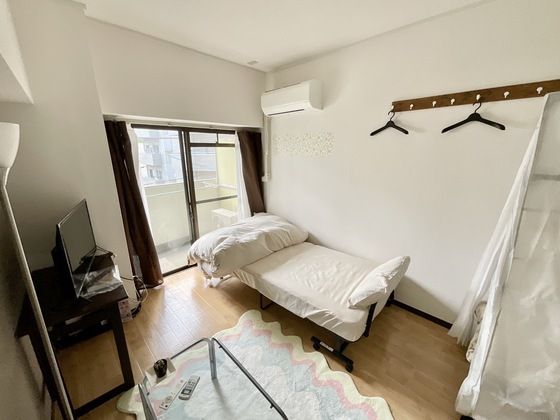 �y�����E���r���O�z�@