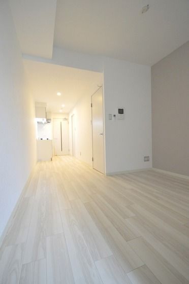 �y�����E���r���O�z�@