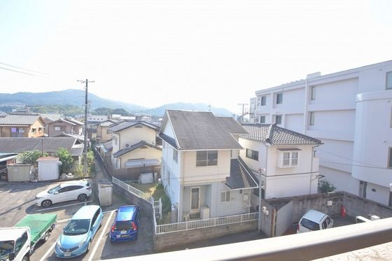 �y���]�z�@