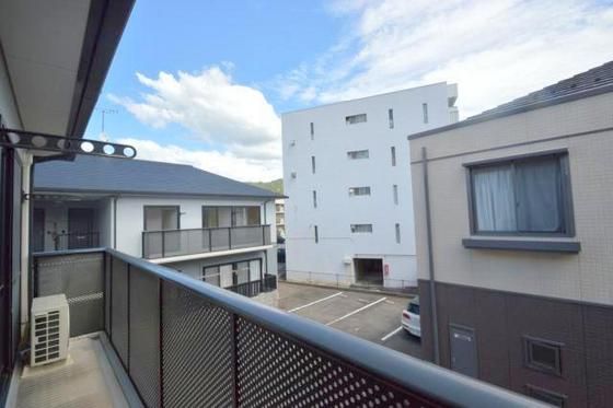 �y���]�z�@