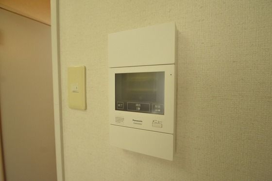 �y�Z�L�����e�B�z�@TV���j�^�[�t���I�[�g���b�N�ň��S(^_-)-��