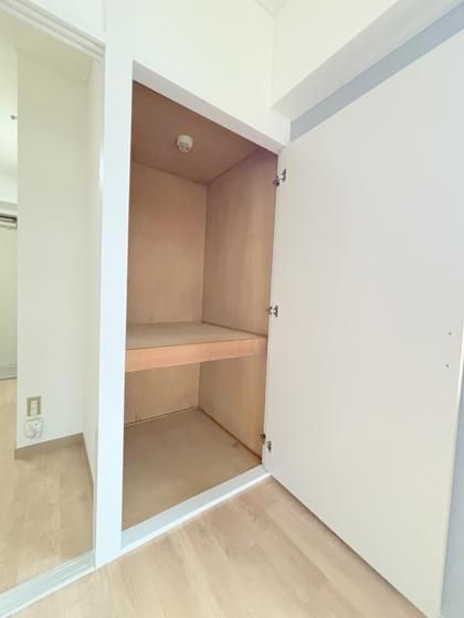 �y���[�z�@�N���[�[�b�g�Ƀ��t�H�[��