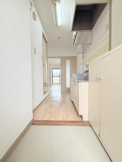 �y���ցz�@