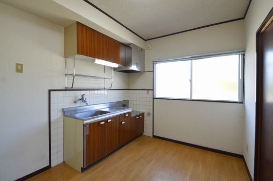 �y�����E���r���O�z�@