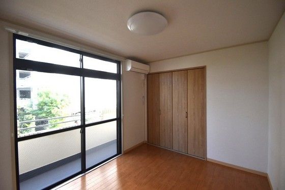 �y�����E���r���O�z�@