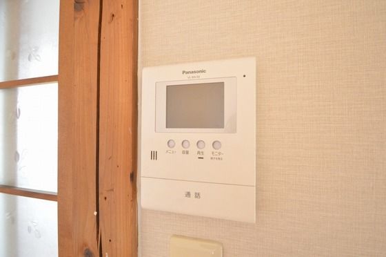 �y�Z�L�����e�B�z�@