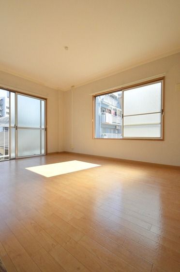 �y���̑������E�X�y�[�X�z�@