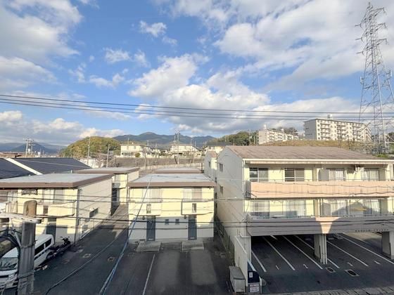 �y���]�z�@