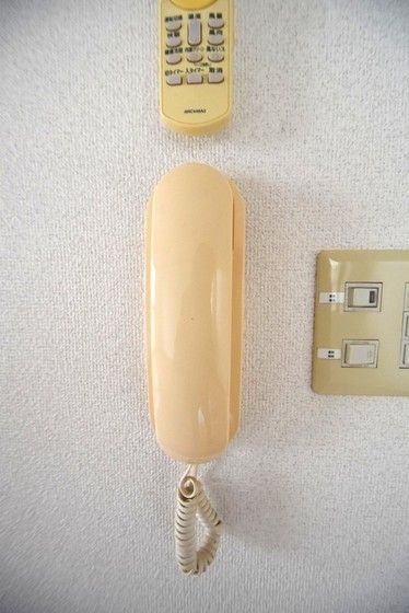 �y�Z�L�����e�B�z�@