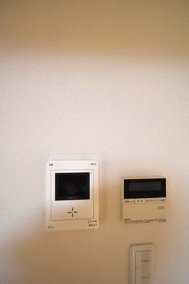 �y�Z�L�����e�B�z�@