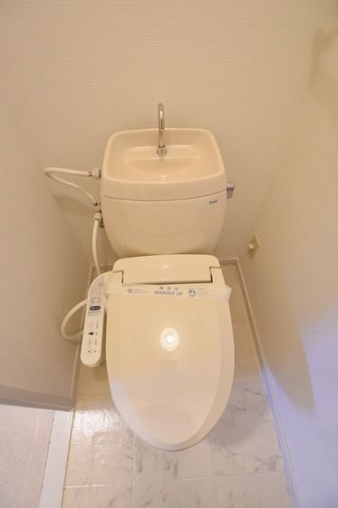 【トイレ】　温水洗浄便座♪