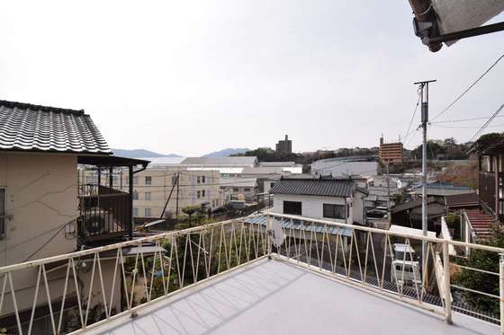 �y���]�z�@