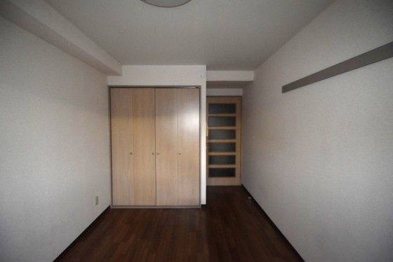 �y�����E���r���O�z�@