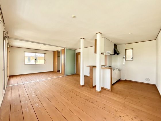 �y�����E���r���O�z�@