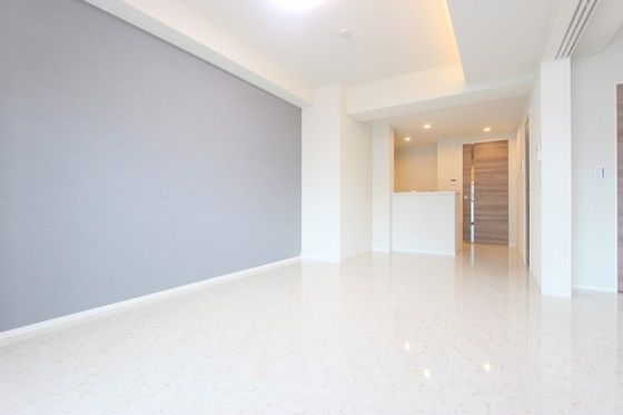 �y�����E���r���O�z�@