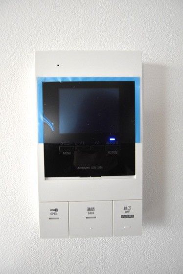 �y�Z�L�����e�B�z�@