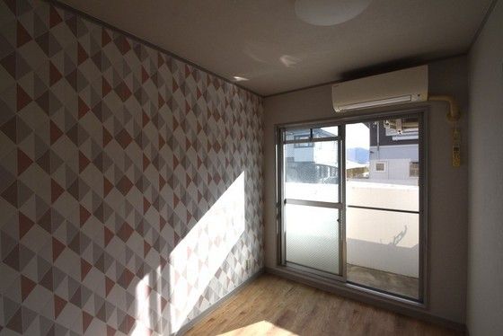 �y�����E���r���O�z�@