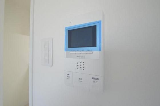 �y�Z�L�����e�B�z�@