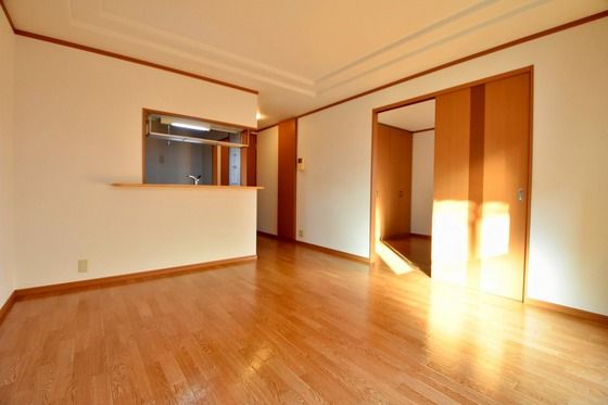 �y�����E���r���O�z�@