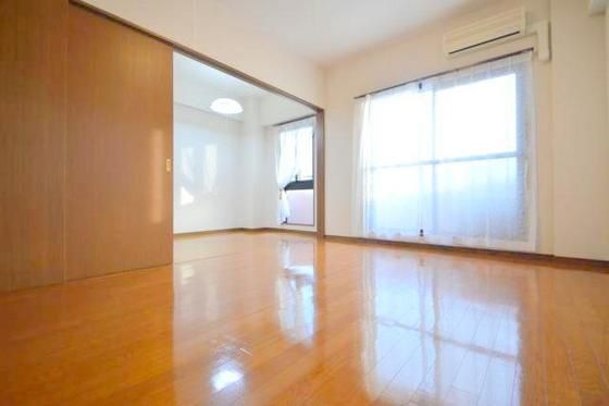 �y�����E���r���O�z�@�������D��