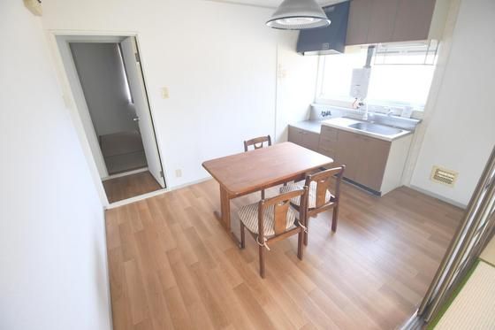 �y�����E���r���O�z�@