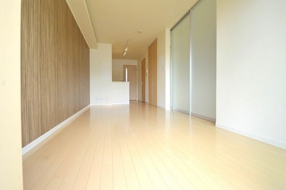 �y�����E���r���O�z�@