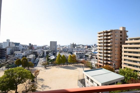 �y���]�z�@