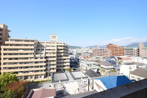 �y���]�z�@