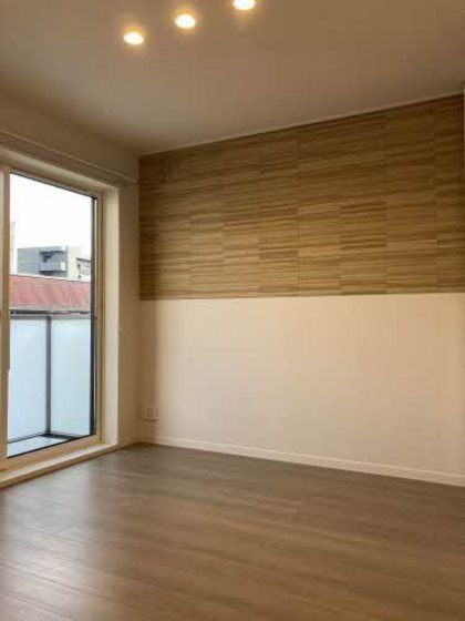 �y�����E���r���O�z�@