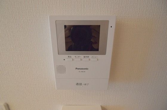 �y�Z�L�����e�B�z�@