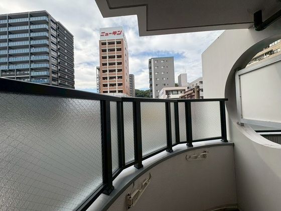 �y���]�z�@